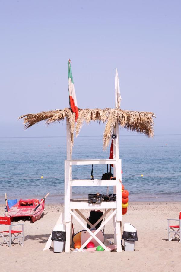 カンポフェリーチェ・ディ・ロッチェッラ Sole Mare Deluxeヴィラ エクステリア 写真